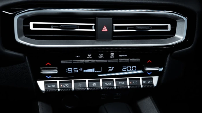 Tips-Membuat-Interior-Mobil-Keluarga-Lebih-Nyaman-2